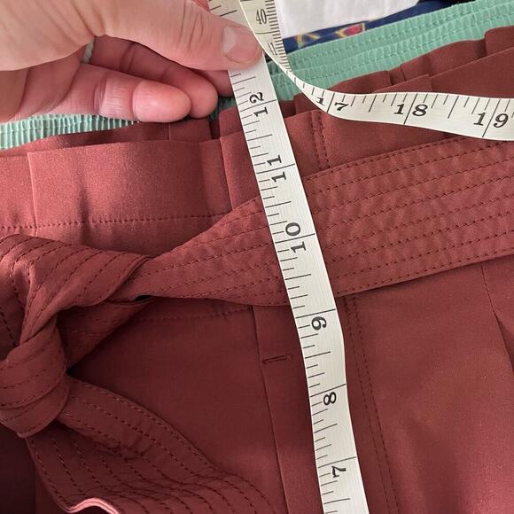 Athleta 530641-01 Cognac Brown Paperbag Waist Skyline Short II Women’s Size 4 - Picture 3 of 8